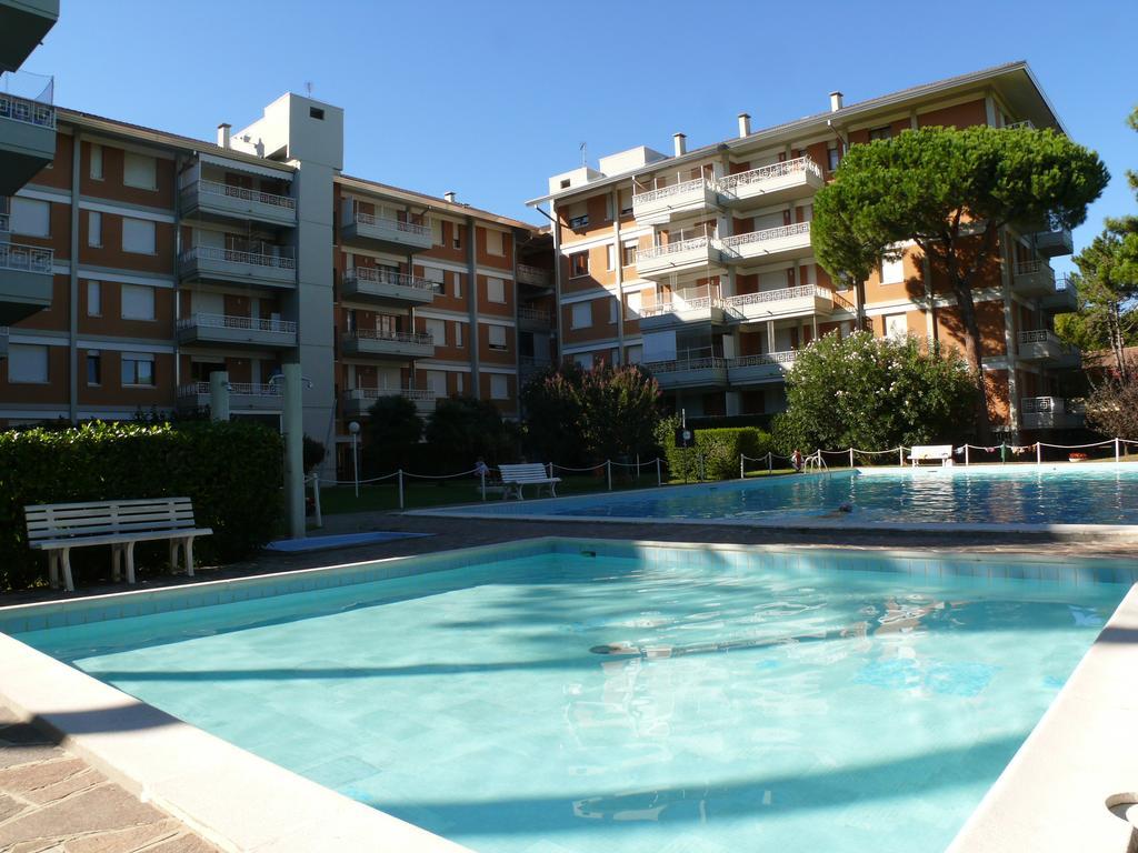 Residence Gardenia Lignano Sabbiadoro Ruang foto