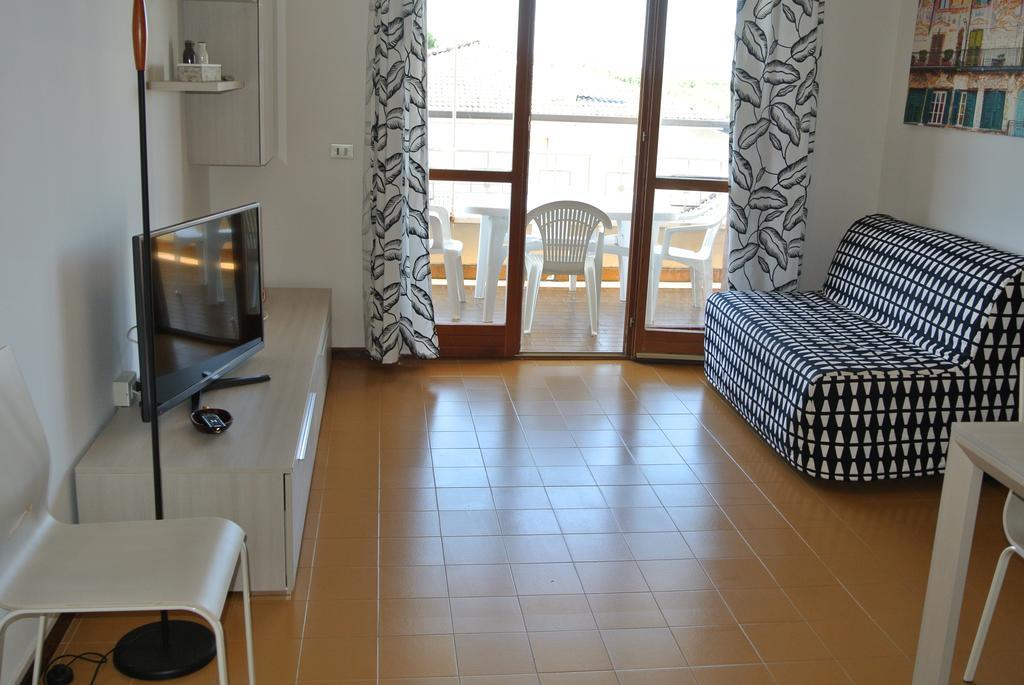 Residence Gardenia Lignano Sabbiadoro Bagian luar foto