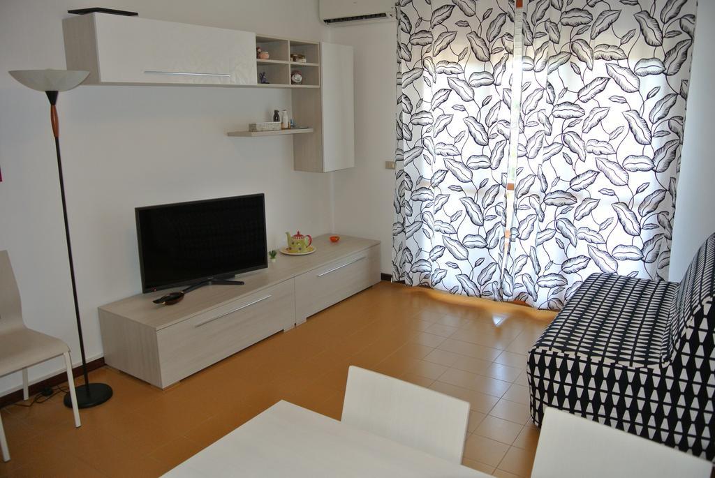 Residence Gardenia Lignano Sabbiadoro Bagian luar foto