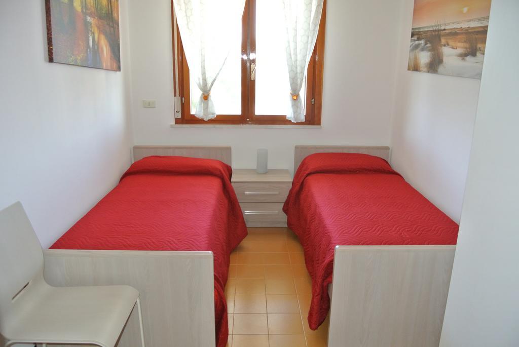 Residence Gardenia Lignano Sabbiadoro Bagian luar foto