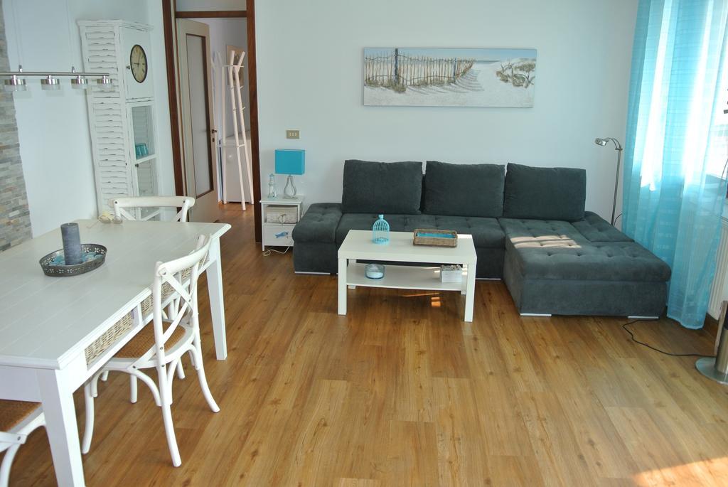 Residence Gardenia Lignano Sabbiadoro Bagian luar foto